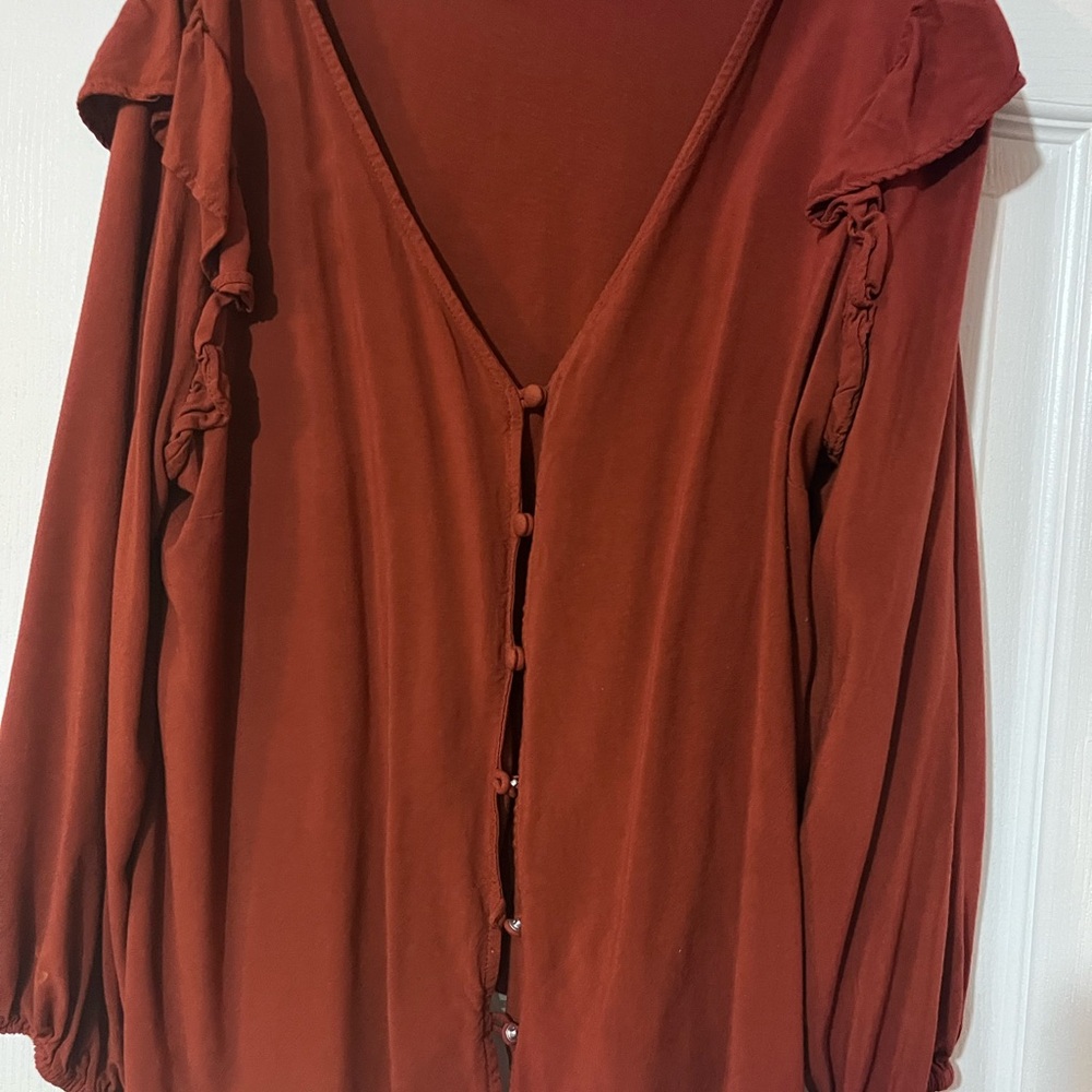 Elegant Rust Button-Up Blouse - Picture 2 of 6